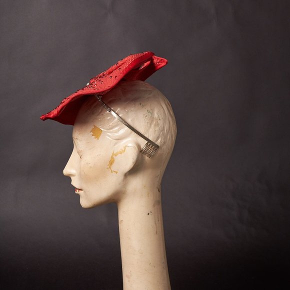 Red Jeweled Facinator Hat - Picture 9 of 11